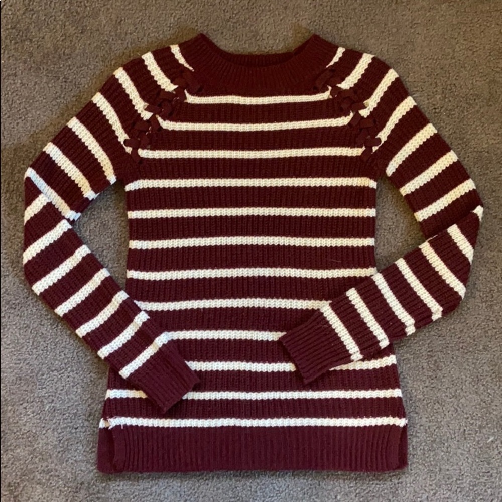 Striped sweater maroon and white